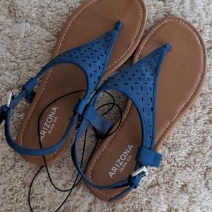 NWOT Women's navy sandals - 8.5